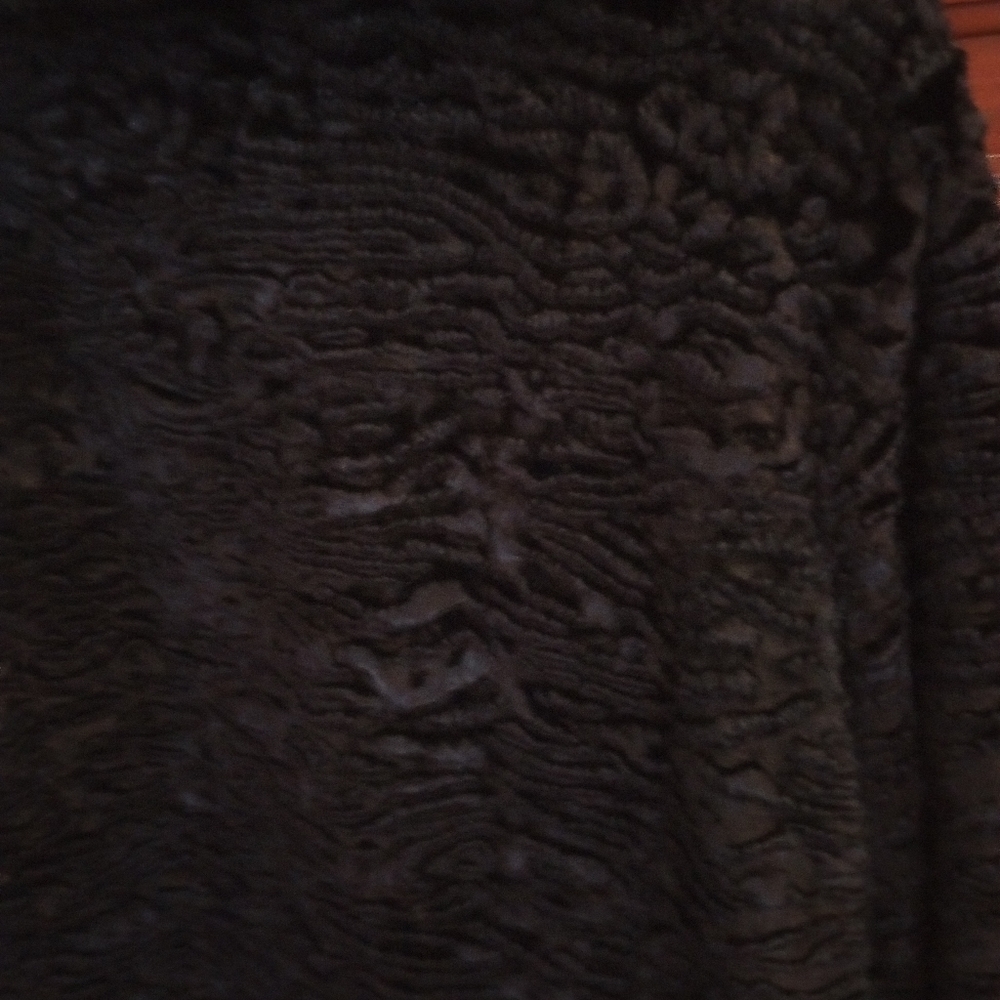 ♡🗝️ Crushed Velvet Jacket - Picture 13 of 16